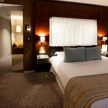 Alysson Hotel Oloron-Sainte-Marie Εξωτερικό φωτογραφία