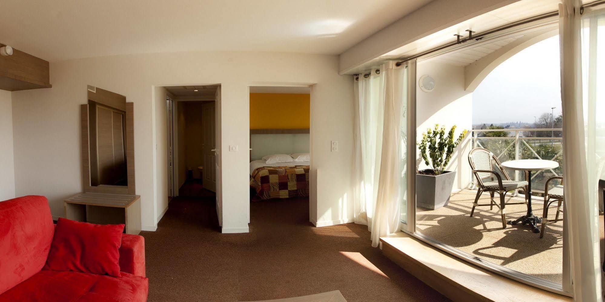 Alysson Hotel Oloron-Sainte-Marie Εξωτερικό φωτογραφία