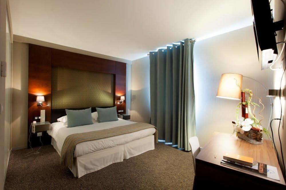 Alysson Hotel Oloron-Sainte-Marie Εξωτερικό φωτογραφία